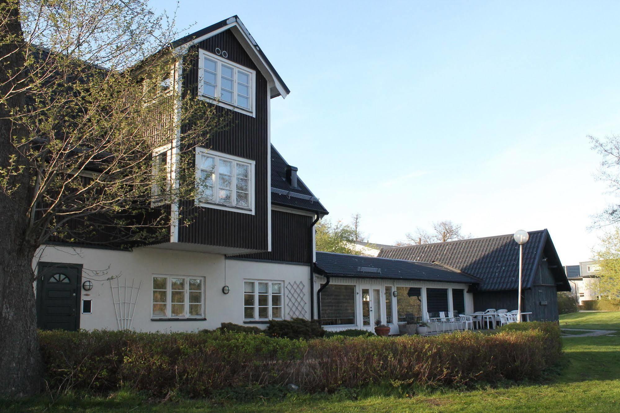 Hotell Sjoevillan Upplands Vasby Exterior photo