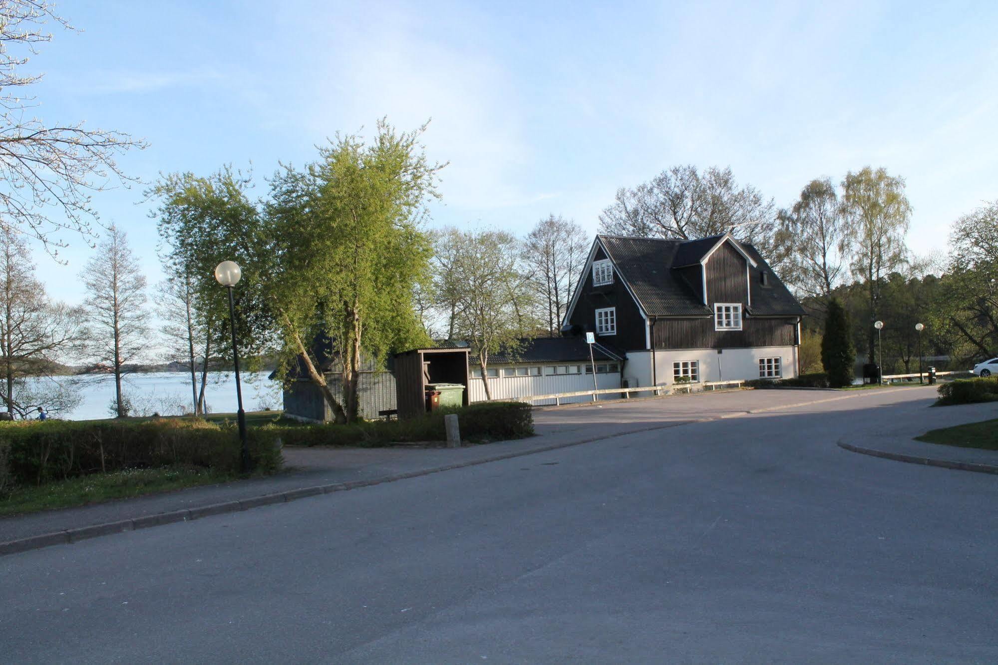 Hotell Sjoevillan Upplands Vasby Exterior photo